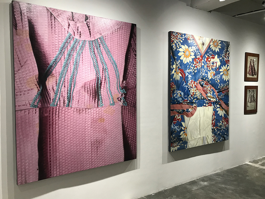 Mind Set Art Center’s (Taipei) presentation included Tactile Pink and Turquoise Laces and Yellow and White on Deep Blue (both 2018) by Filipino painter MARINA CRUZ, which show detailed representations of two hand-me-down dresses. The paintings are two great examples of the artist’s ongoing explorations of inherited fabrics as a means of preserving memory, and exploring themes of family and parenthood.