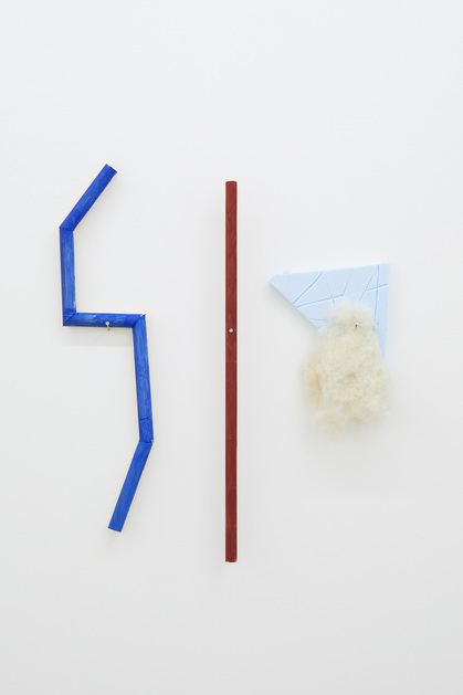 RICHARD TUTTLE, A long, long time—whoa!, 2018, wood, acrylic, styrofoam and cotton, 97 × 83.6 × 12 cm. Copyright the artist. Courtesy Tomio Koyama Gallery, Tokyo.