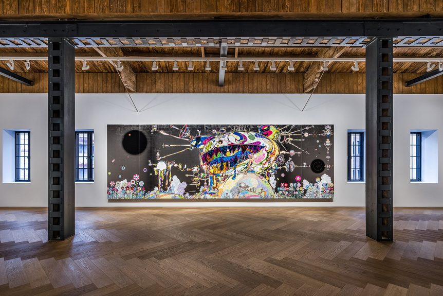 Installation view of TAKASHI MURAKAMI’s Untitled, 2018, acrylic, platinum leaf and gold leaf on canvas mounted on aluminum frame, 7 panels, 240 × 735 cm, at “Takashi Murakami in Wonderland,” Perrotin, Shanghai, 2018. Photo Yan Tao. Copyright 2018 Takashi Murakami/Kaikai Kiki Co., Ltd. All Rights Reserved. Courtesy Perrotin.