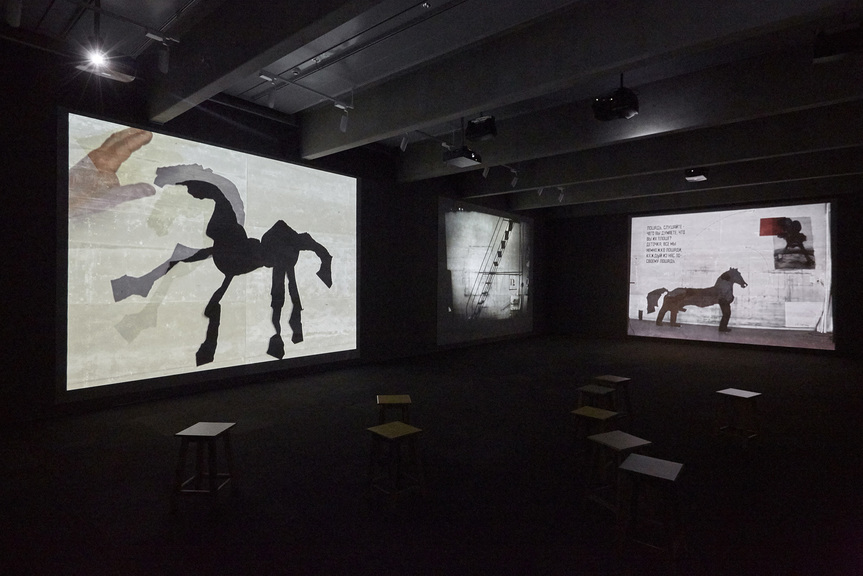 Installation view of WILLIAM KENTRIDGE’s I am not me, the horse is not mine, 2008, eight-channel video installation, DV cam, HD video with color and sound: 6 min, at "That Which We Do Not Remember,” Art Gallery of New South Wales, Sydney, 2018–19.