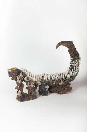 HEIDI LAU, People Mountain People Ocean, 2019, glazed ceramic, 101.6 × 30.48 × 67.31 cm. Photo by Emily Rawson. Courtesy the artist.